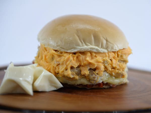 Lombo com Cheddar Junior - Turbo Lanches